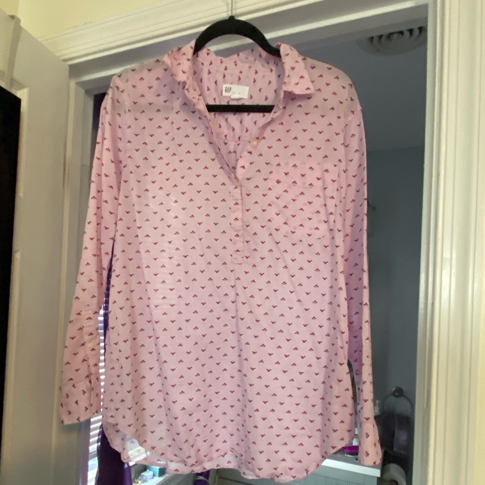 Gap boyfriend fit button down